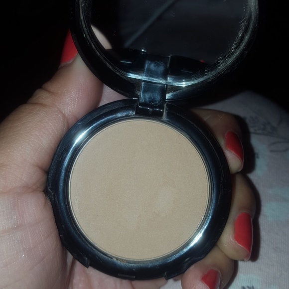 Foundation - Picture 4 of 4